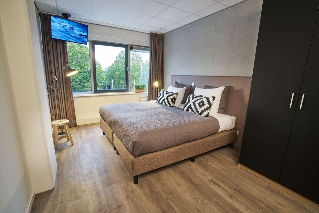 Amrath Apart-Hotel Schiphol Badhoevedorp Room photo