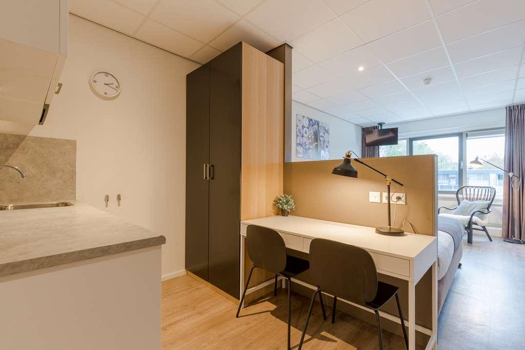 Amrath Apart-Hotel Schiphol Badhoevedorp Room photo