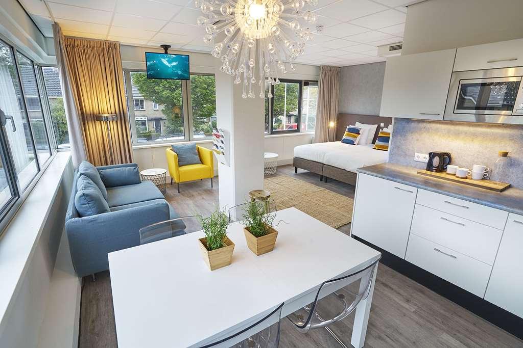 Amrath Apart-Hotel Schiphol Badhoevedorp Room photo